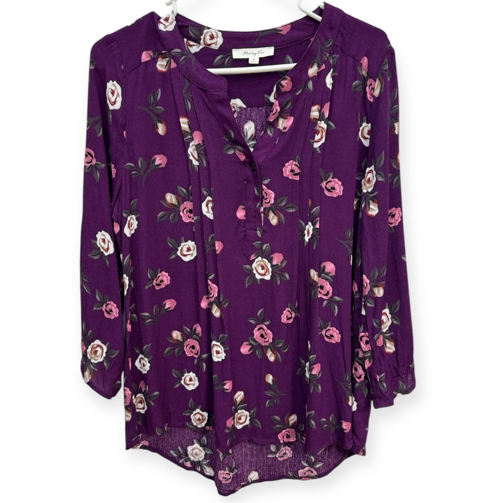 Monday Fun Women’s Floral Blouse Size‎ M